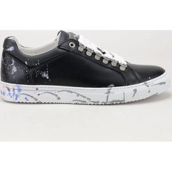 GOE - Buty. Czarne sneakersy męskie GOE, z okrągłym noskiem, na sznurówki. Za 399,90 zł.