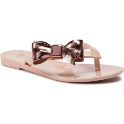 Japonki MELISSA - Harmonic Celebration Inf 32501 Pink/Rosa 52932. Różowe sandały dziewczęce Melissa, z tworzywa sztucznego, bez zapięcia. W wyprzedaży za 149,00 zł.