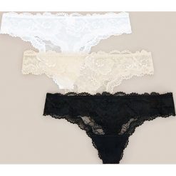 Majtki stringi 3 pack - Czarny. Czarne majtki damskie Reserved, s. Za 49,99 zł.