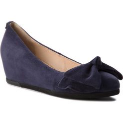 Półbuty HÖGL - 6-104212 Darkblue 3500. Niebieskie creepersy damskie HÖGL, z materiału, na koturnie. Za 559,00 zł.