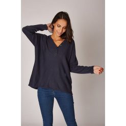 Sweter w kolorze granatowym. Niebieskie swetry damskie L'étoile du cachemire, bez wzorów, z kaszmiru, klasyczne, bez rękawów, bez kaptura. W wyprzedaży za 129,95 zł.