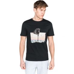 Jack & Jones Horizons Koszulka Czarny. Czarne podkoszulki męskie Jack & Jones, l, z nadrukiem, z bawełny, bez kołnierzyka, krótkie. Za 57,95 zł.