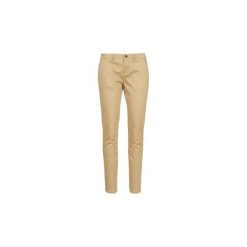 Chinos Casual Attitude DOMINO. Brązowe chinosy damskie marki Casual Attitude. Za 111,80 zł.