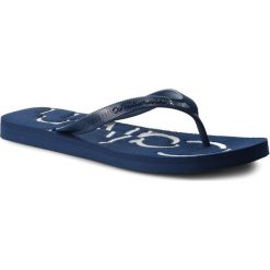 Japonki CALVIN KLEIN JEANS - Dabney S1675 Steel Blue/White. Niebieskie klapki męskie Calvin Klein Jeans, z jeansu, bez zapięcia. W wyprzedaży za 129,00 zł.