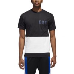 MĘSKA KOSZULKA ADIDAS GRAPHIC EQT (M). Koszulki męskie Adidas, m, bez wzorów, z dzianiny, bez kołnierzyka, bez rękawów. W wyprzedaży za 109,99 zł.