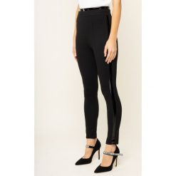Spodnie materiałowe Guess Hafa W01B20 K8RN0. Czarne spodnie damskie Guess, xs, z elastanu. W wyprzedaży za 259,00 zł.