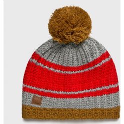 Quiksilver - Czapka. Czerwone czapki męskie Quiksilver, na zimę, bez wzorów, z poliesteru. W wyprzedaży za 89,90 zł.