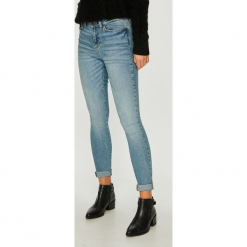 Noisy May - Jeansy. Niebieskie jeansy damskie Noisy May. W wyprzedaży za 79,90 zł.