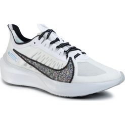 Buty NIKE - Zoom Gravity BQ3201 101 White/Multi Color. Białe buty sportowe męskie Nike, z tworzywa sztucznego, bez zapięcia, do biegania, nike zoom. Za 419,00 zł.