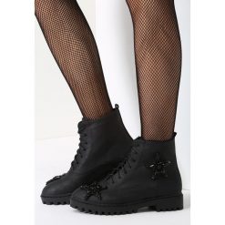 Czarne Botki Yellow Brick Road. Czarne botki damskie saszki marki vices. Za 59,99 zł.
