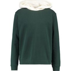 Bluzy męskie: Mennace CONTRAST HOOD REGULAR OVERHEAD Bluza z kapturem forest green