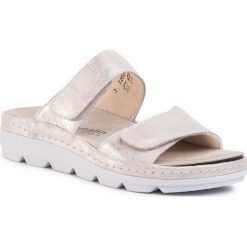 Klapki BERKEMANN - Wendi 01252 Beige/Shiny SIlv 773. Żółte klapki damskie Berkemann, bez wzorów, ze skóry, bez obcasa, na koturnie. Za 469,00 zł.