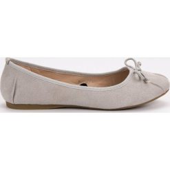 SZARE WIĄZANE BALERINY. Szare baleriny damskie LUCKY SHOES, bez wzorów, z zamszu, bez obcasa. Za 39,90 zł.