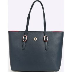 Tommy Hilfiger - Torebka. Brązowe torebki klasyczne damskie TOMMY HILFIGER, ze skóry ekologicznej, duże. W wyprzedaży za 569,90 zł.