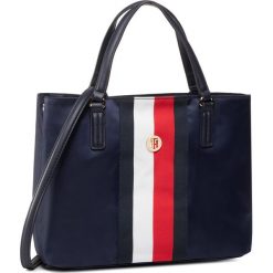 Torebka TOMMY HILFIGER - Poppy Satchel Corp AW0AW08334 0GY. Niebieskie torebki klasyczne damskie TOMMY HILFIGER, bez wzorów, z materiału, klasyczne, bez dodatków. W wyprzedaży za 309,00 zł.
