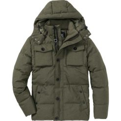 Kurtka pikowana zimowa z kapturem Regular Fit bonprix ciemnooliwkowy. Zielone płaszcze męskie bonprix, na zimę, m, bez wzorów, z kapturem. Za 124,99 zł.