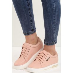 Różowe Buty Sportowe Super Game. Różowe buty sportowe damskie Born2be, bez wzorów, sportowe. Za 59,99 zł.