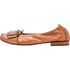 Baleriny damskie lakierowane: Kennel + Schmenger MALU Baleriny cognac/gold