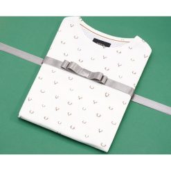 T-shirt z mikroprintem - Kremowy. Białe t-shirty męskie Reserved, s. W wyprzedaży za 24,99 zł.