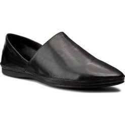 Półbuty VAGABOND - Antonia 4313-001-20 Black. Czarne półbuty damskie Vagabond, na co dzień, bez wzorów, ze skóry, bez obcasa, na płaskiej podeszwie, bez zapięcia. W wyprzedaży za 249,00 zł.