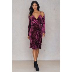 Sukienki: NA-KD Party Aksamitna sukienka kopertowa – Pink,Purple