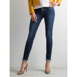 Spodnie damskie jeansy rurki ciemnoniebieskie 26 s. Niebieskie jeansy damskie Merg Selection, s, bez wzorów, z bawełny. Za 69,00 zł.