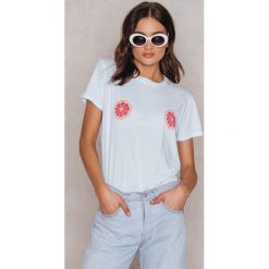 T-shirty damskie: NA-KD T-shirt Grapefruit – White