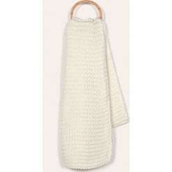 Pieces - Szalik. Szare szaliki damskie Pieces, bez wzorów, z dzianiny. W wyprzedaży za 49,90 zł.