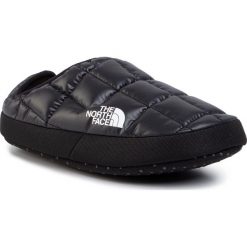 Kapcie THE NORTH FACE - Thermoball TNTMUL5 T93MKNKX7 Tnf Blk/Tnf Blk. Czarne klapki damskie The North Face, bez wzorów, z tworzywa sztucznego, bez obcasa. W wyprzedaży za 139,00 zł.