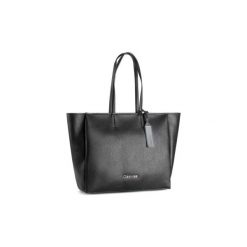 Torby shopper Calvin Klein Jeans K60K605313 SIDED. Czarne torby damskie na zakupy Calvin Klein Jeans, bez wzorów, z jeansu, bez dodatków. Za 508,41 zł.
