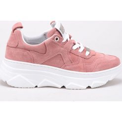 GOE - Buty. Różowe buty sportowe damskie GOE, bez wzorów, ze skóry, sportowe. Za 369,90 zł.