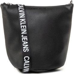 Torebka CALVIN KLEIN JEANS - Mini Bucket Python K60K606865 BDS. Czarne listonoszki damskie Calvin Klein Jeans, bez wzorów, z jeansu, bez dodatków. Za 449,00 zł.