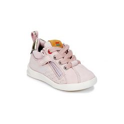 Buty Dziecko Kickers CHICAGO BB. Różowe trampki dziewczęce marki Kickers, bez wzorów, bez zapięcia. Za 247,20 zł.