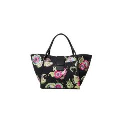 Desigual torebka czarna Bols Anubis Zaria. Czarne torebki klasyczne damskie Desigual, w kwiaty, przez ramię, bez dodatków. W wyprzedaży za 269,00 zł.