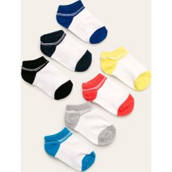 Blukids - Skarpetki dziecięce (7-pack). Szare skarpetki chłopięce Blukids, bez wzorów, z elastanu. Za 29,90 zł.