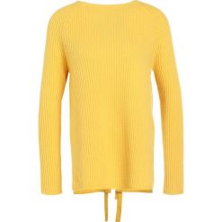 Swetry klasyczne damskie: FTC Cashmere FASHION Sweter mimosa