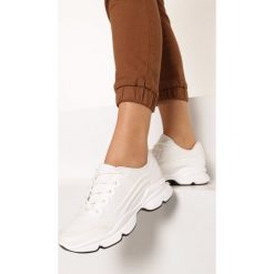 Białe Sneakersy Menodiace. Białe sneakersy damskie Born2be. W wyprzedaży za 89,99 zł.