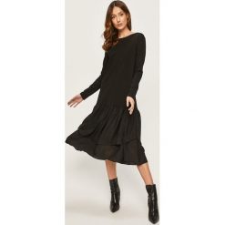 Answear - Sukienka. Czarne sukienki damskie ANSWEAR, na co dzień, s, bez wzorów, z bawełny, casualowe, z okrągłym kołnierzem, z długim rękawem, długie, mini, proste. Za 139,90 zł.