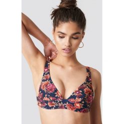 NA-KD Swimwear Góra bikini z szerokim paskiem - Blue,Multicolor,Navy. Niebieskie bikini NA-KD Swimwear. Za 80,95 zł.