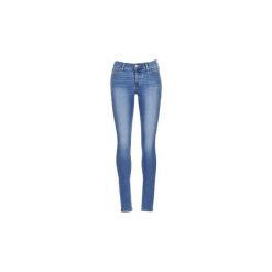Jeansy skinny Levis 710 INNOVATION SUPER SKINNY. Niebieskie jeansy damskie Levi's®. Za 335,30 zł.