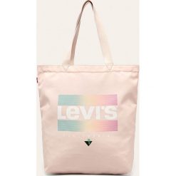 Levi's - Torebka. Różowe torby damskie na zakupy Levi's®, z nadrukiem, z bawełny, na ramię, duże, z nadrukiem, bez dodatków. W wyprzedaży za 79,90 zł.