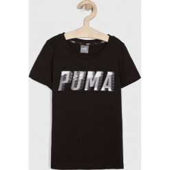 Puma - T-shirt dziecięcy. Czarne bluzki dziewczęce Puma, z nadrukiem, z bawełny, z okrągłym kołnierzem, z krótkim rękawem, krótkie, bez kaptura. W wyprzedaży za 59,90 zł.