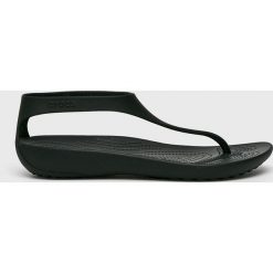 Crocs - Sandały. Niebieskie klapki damskie Crocs, bez wzorów, z materiału, bez obcasa. W wyprzedaży za 119,90 zł.