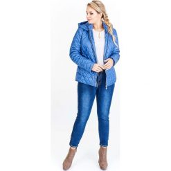 Pikowana kurtka z kapturem niebieski. Niebieskie kurtki damskie Tagless, plus size, bez wzorów, z kapturem. Za 128,72 zł.