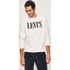 Levi's - Bluza. Białe bluzy męskie Levi's®, s, z nadrukiem, z bawełny, z okrągłym kołnierzem, bez rękawów, bez kaptura. W wyprzedaży za 249,90 zł.
