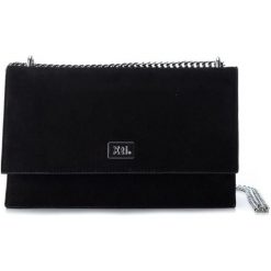XTI torebka crossbody czarna. Czarne torebki klasyczne damskie Xti, bez wzorów, na ramię, bez dodatków. W wyprzedaży za 79,00 zł.