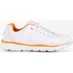Sneakersy bonprix biało-jasnopomarańczowy. Białe buty sportowe damskie bonprix. Za 37,99 zł.