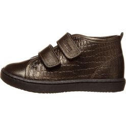 Skórzane sneakersy w kolorze brązowo-oliwkowym. Pomarańczowe trampki dziewczęce Billowy, bez wzorów, bez zapięcia. W wyprzedaży za 152,95 zł.
