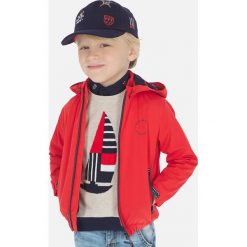 Mayoral - Kurtka dziecięca 92-134 cm. Czerwone kurtki chłopięce Mayoral, bez wzorów, z bawełny, krótkie, z kapturem. Za 221,90 zł.