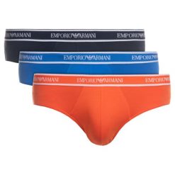Komplet 3 par slipów Emporio Armani Underwear 111734 0P717 66935. Slipy męskie Emporio Armani Underwear, m, bez wzorów, z elastanu. W wyprzedaży za 189,00 zł.